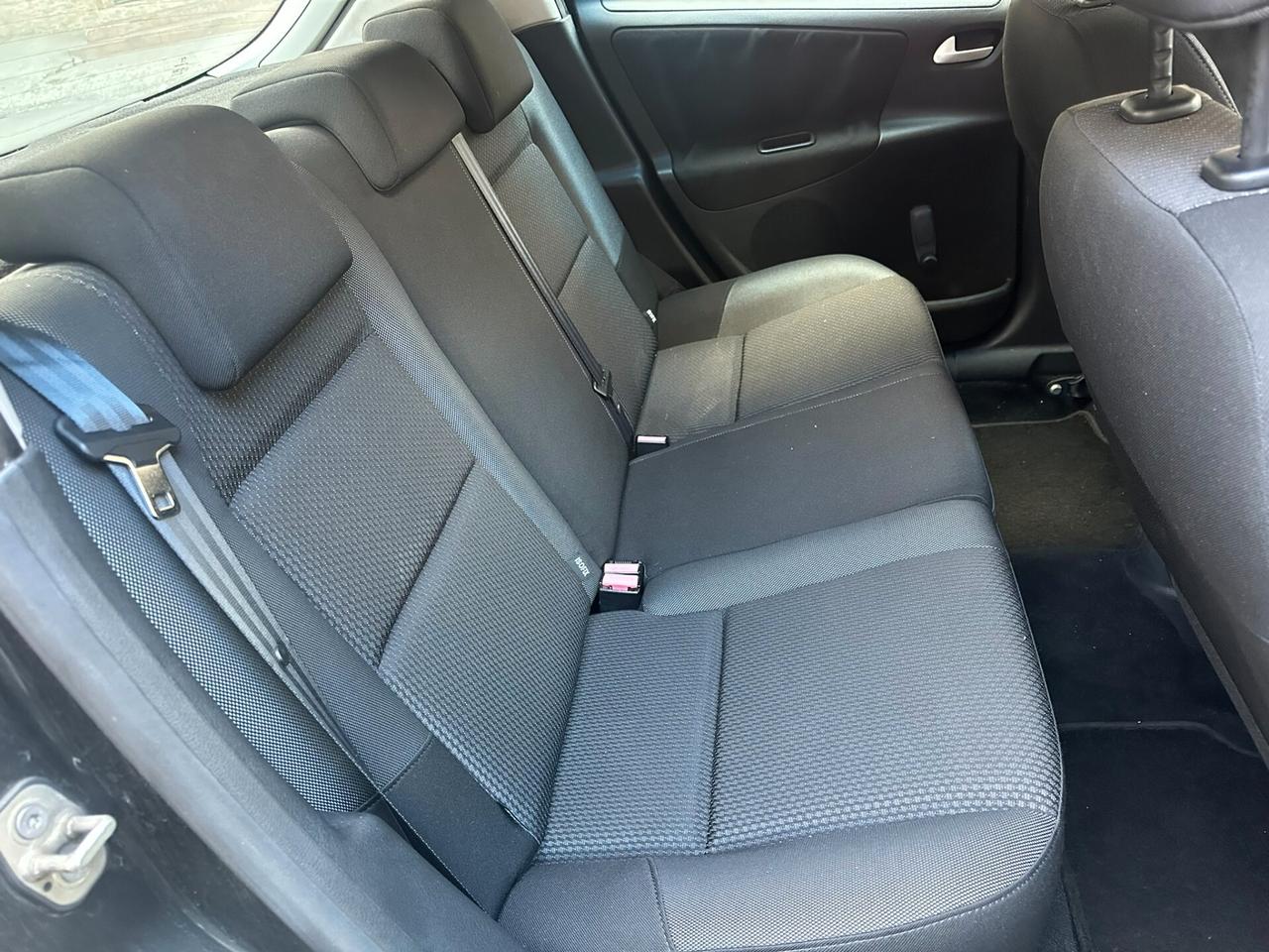 Peugeot 207 1.4 HDi 70CV 5p. Allure