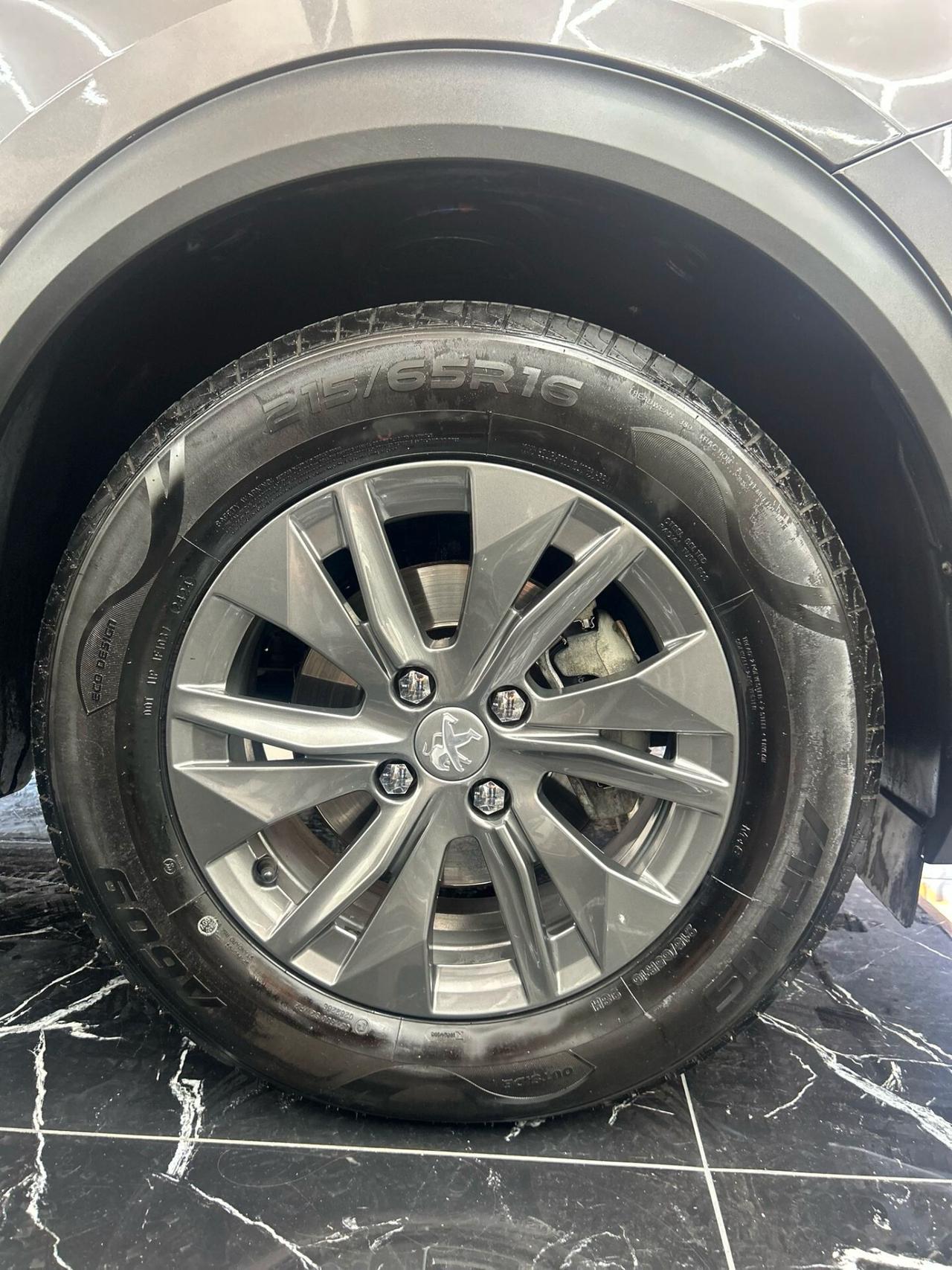 Peugeot 2008 1.2 benzina 130 CV Active pack