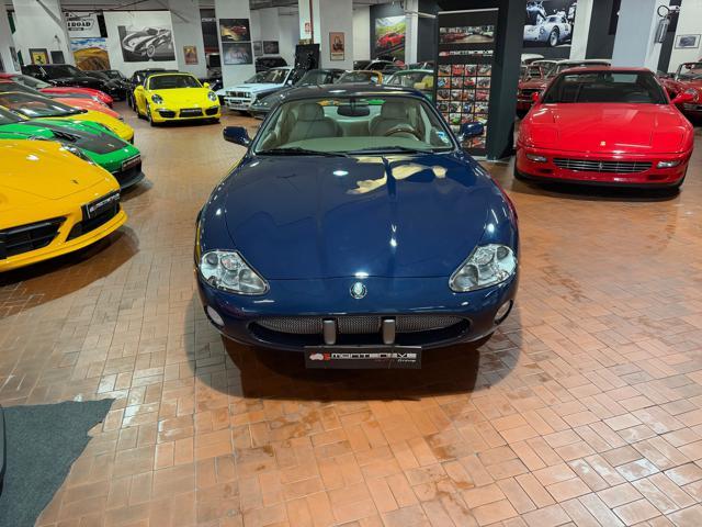 JAGUAR XK8 4.0 Coupé Pelle beige tagliandi