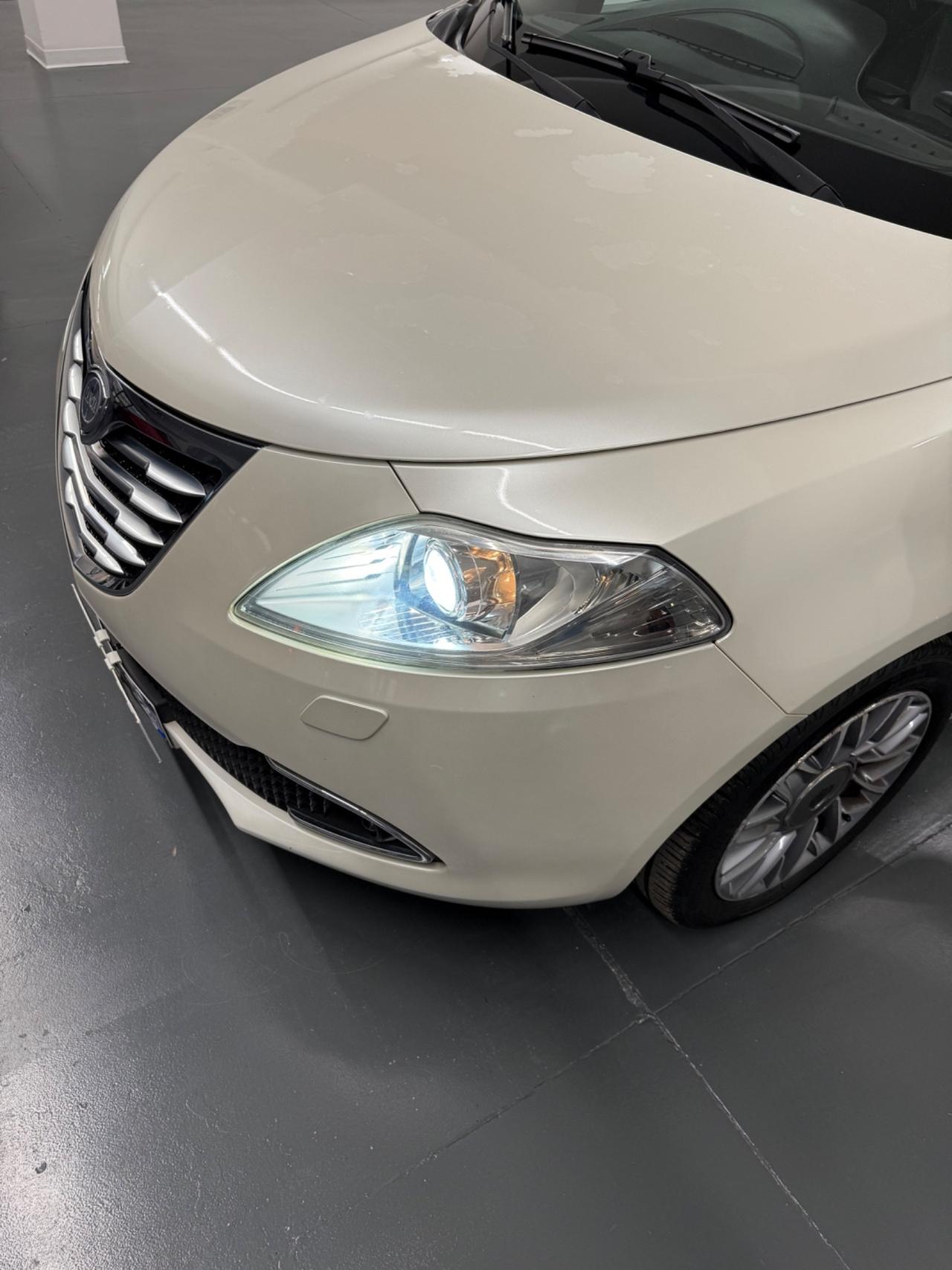 Lancia Ypsilon 1.2 69 CV Platinum