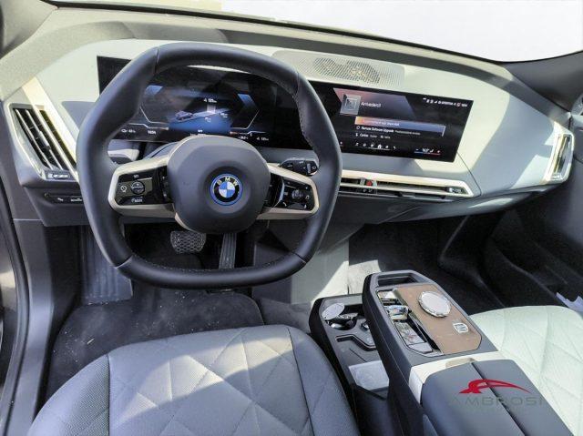 BMW iX xDrive40 Pacchetto Sportivo