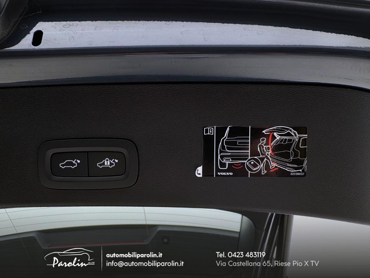 VOLVO XC40 T4 Recharge Plug-in Hybrid Inscription Expression