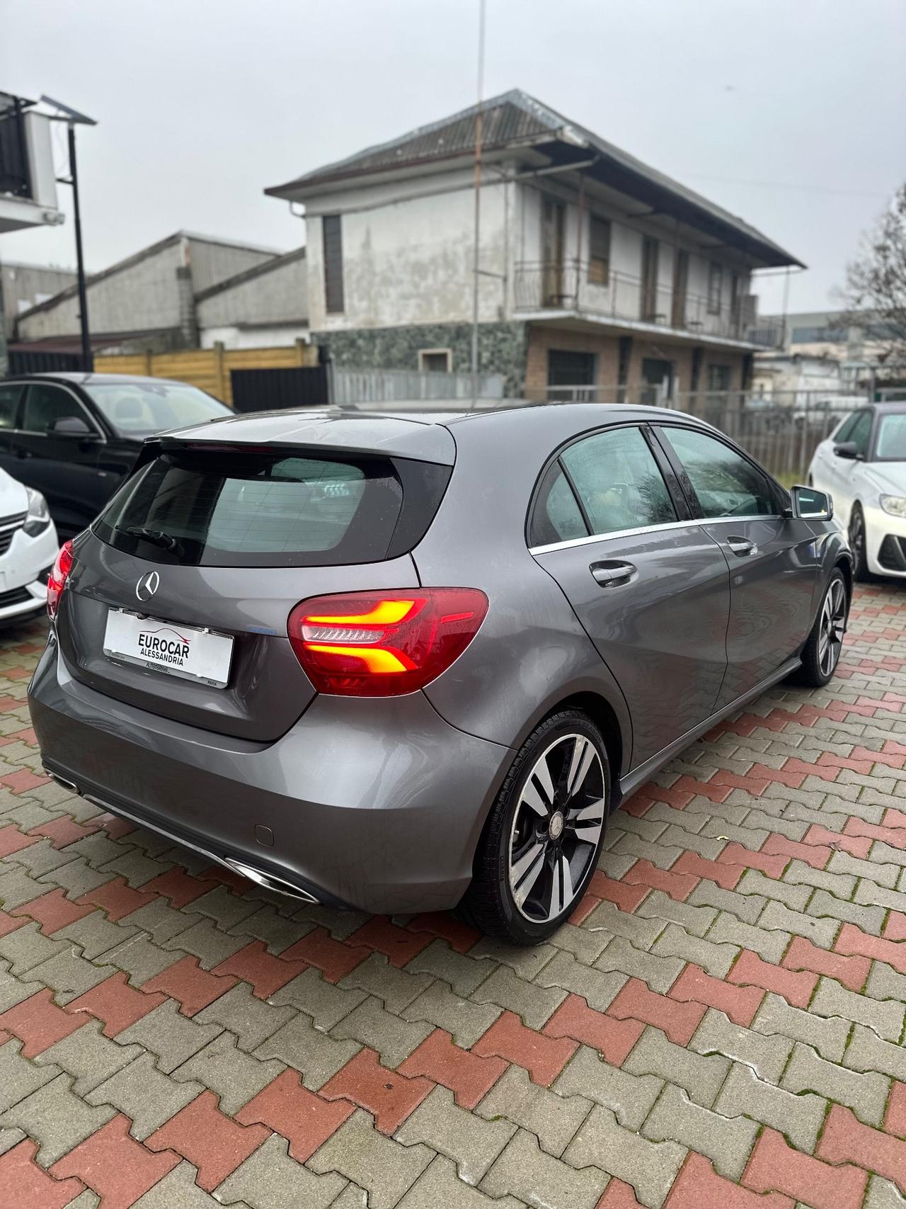 Mercedes-benz A 180 d Premium