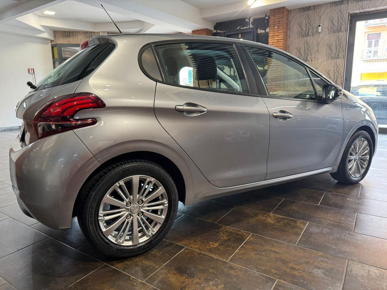 Peugeot 208 PureTech 82 Stop&Start 5 porte Active