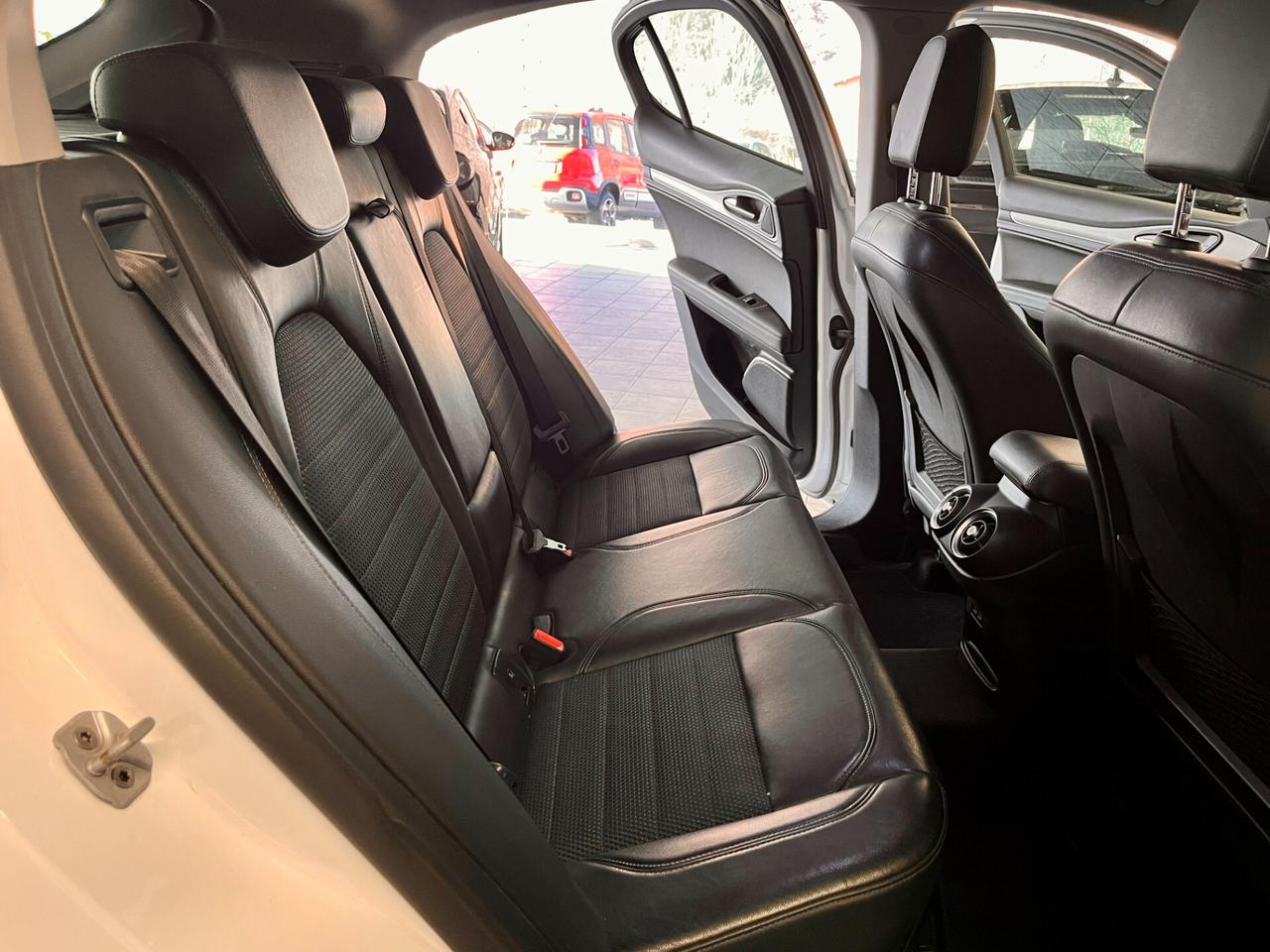 Alfa Romeo Stelvio 2.2 Turbodiesel 210 CV AT8 Q4 Super