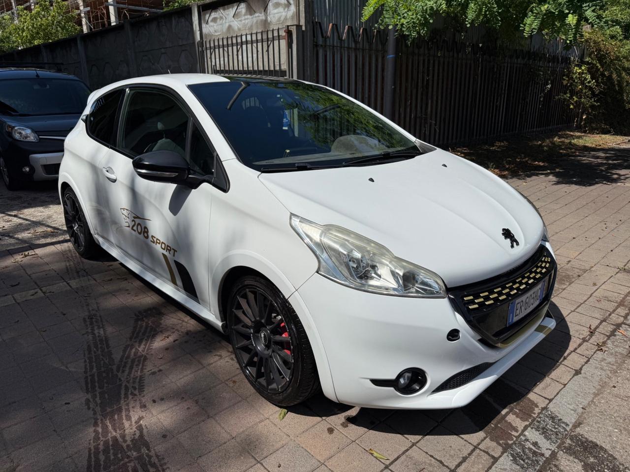 Peugeot 208 1.6 THP 200 CV 3 porte GTi