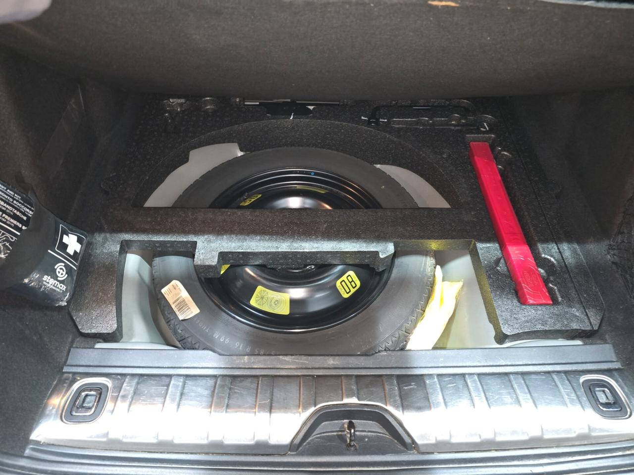 Peugeot 2008 1600hdi 102 cv allure