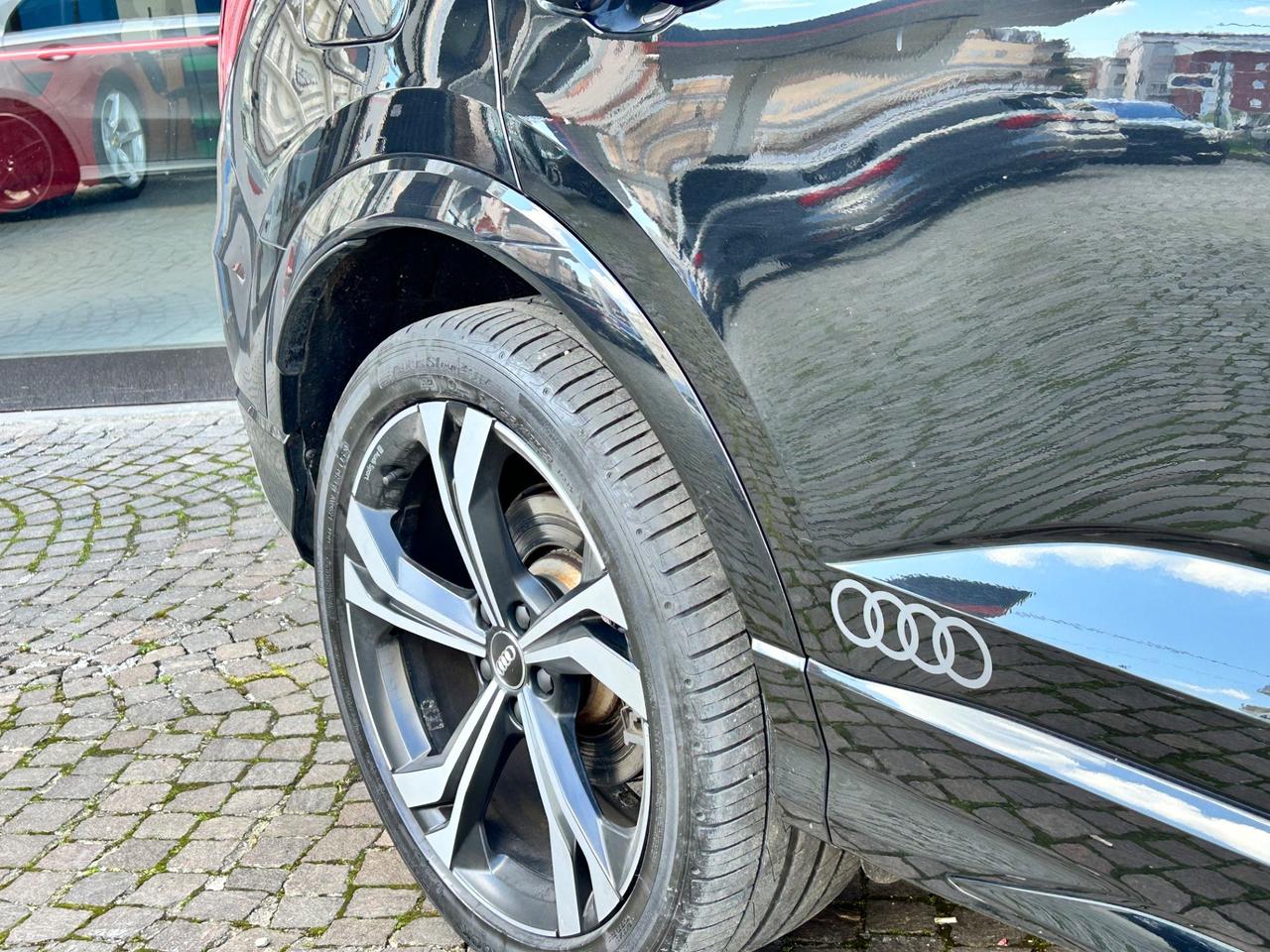 Audi Q3 40 TFSI quattro S tronic S line edition