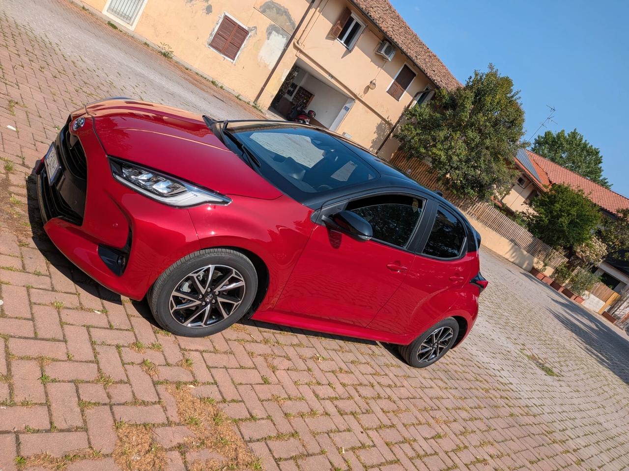 Toyota Yaris 1.5 Hybrid 5 porte Lounge