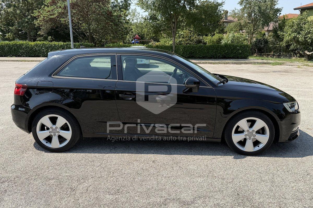 AUDI A3 1.6 TDI clean diesel Ambition
