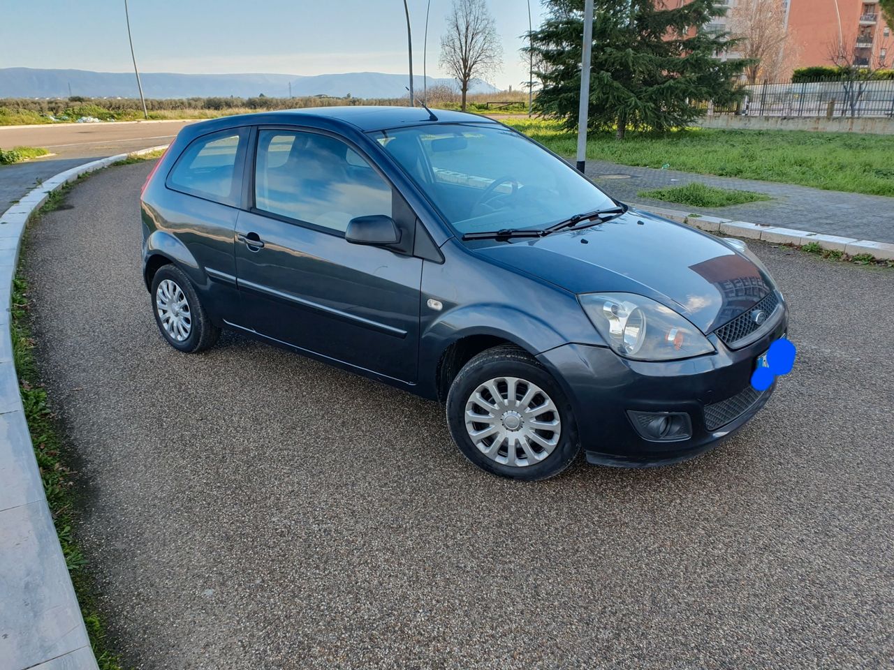 Ford Fiesta 1.2 benzina anno 08