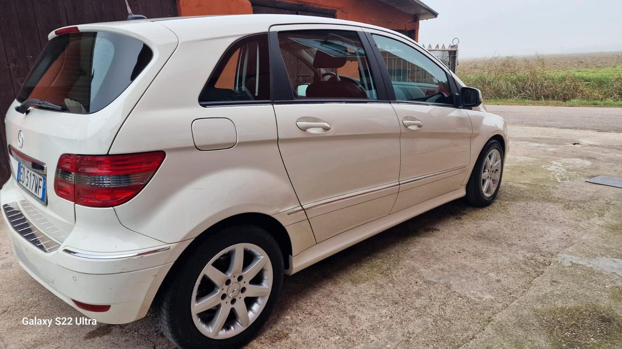 Mercedes-benz B 180 BlueEFFICIENCY Executive