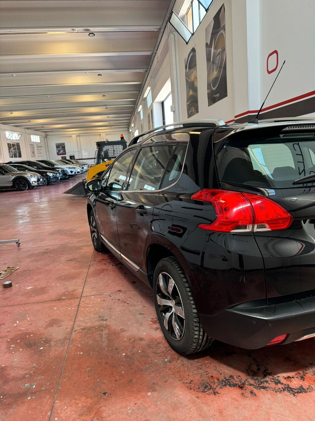 Peugeot 2008 1.6 VTi 120CV Allure