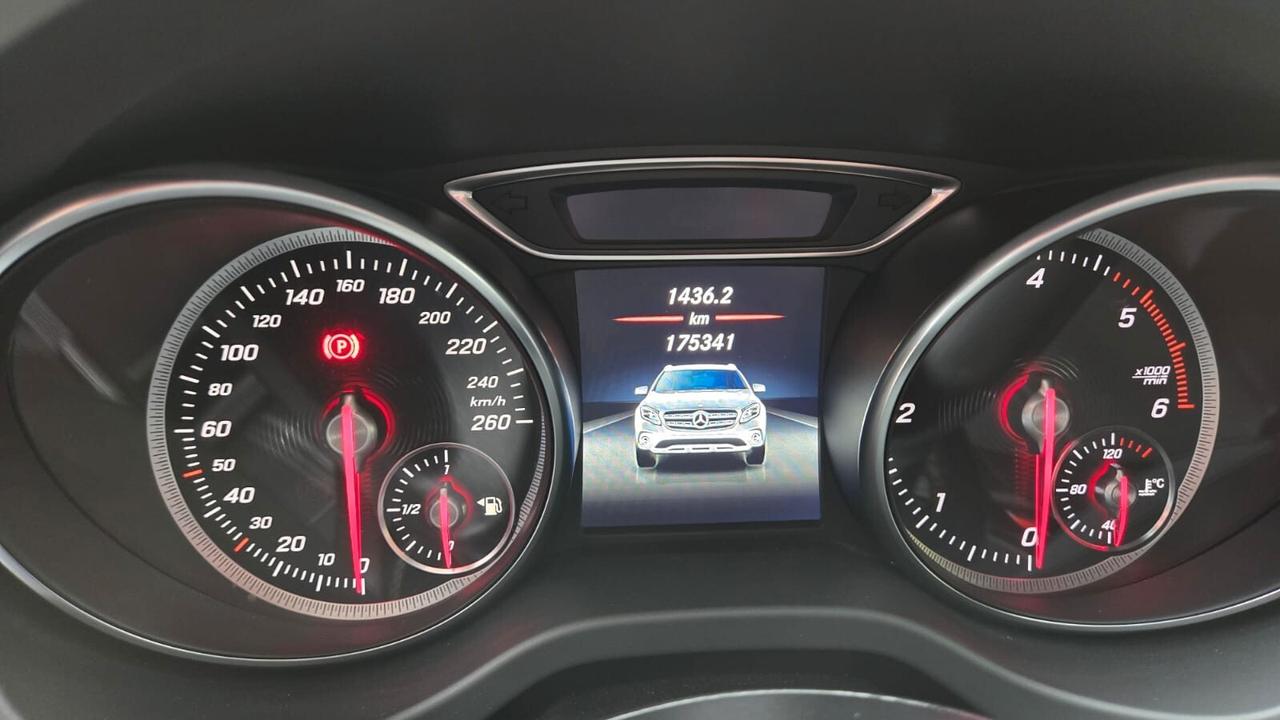 Mercedes-benz CLA 200d Automatic Premium