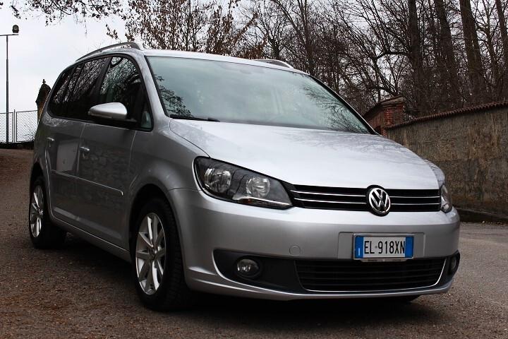 Volkswagen Touran Business 1.6 TDI Comfortline 7 POSTI 8 PNEUMATICI SU CERCHIO IN LEGA ORIGINALE