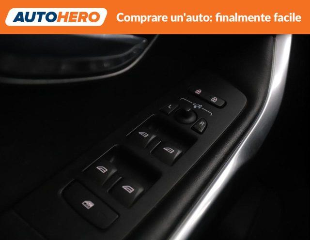 VOLVO V40 D2 R-design