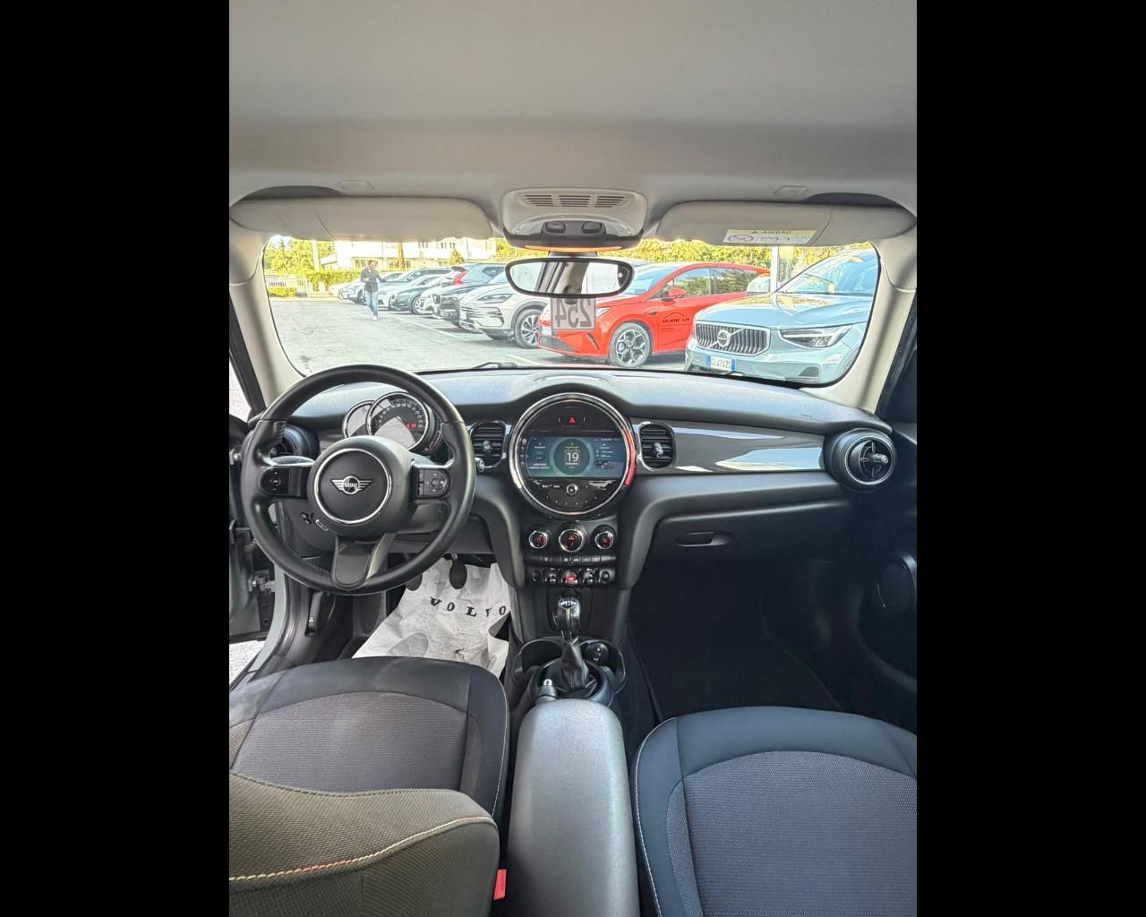 MINI Mini IV F55 2021 5p - Mini 5p 1.5 One Classic 75cv
