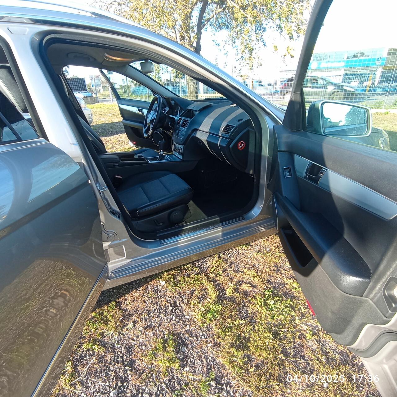 Mercedes-benz C 220 CDI BlueEFFICIENCY Avantgarde