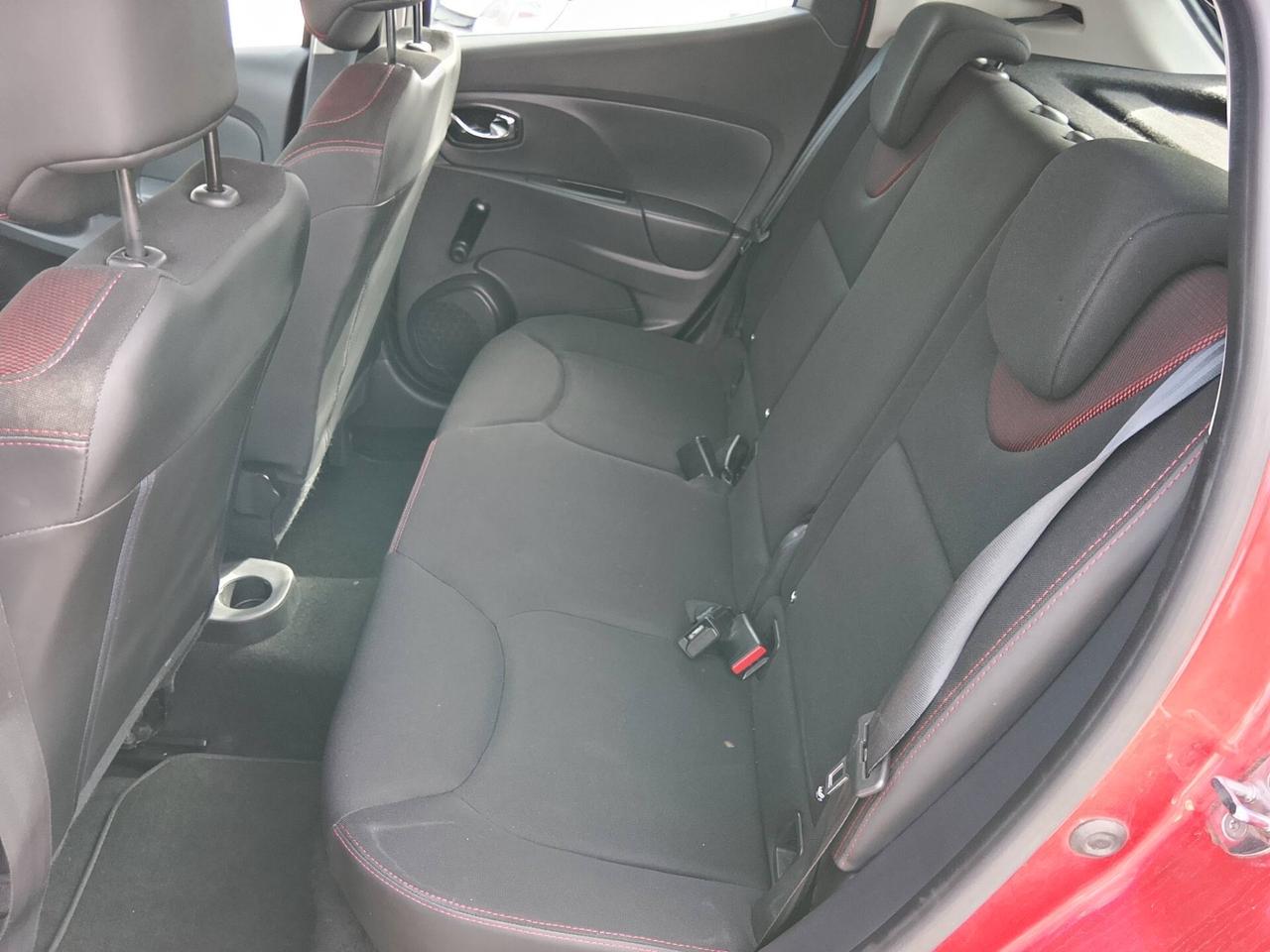 Renault Clio 1.2 100K KM!