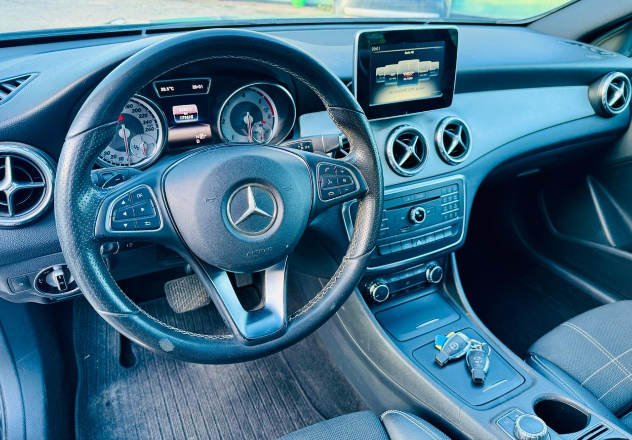 Mercedes-benz GLA 200 d Premium