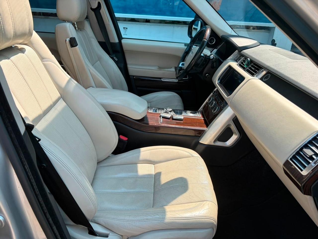Land Rover Range 3.0 TDV6 Autobiography