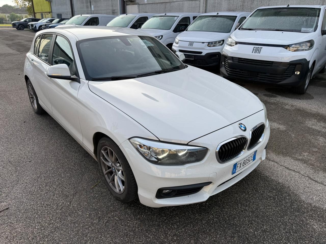 Bmw 118 118d 5p. Advantage