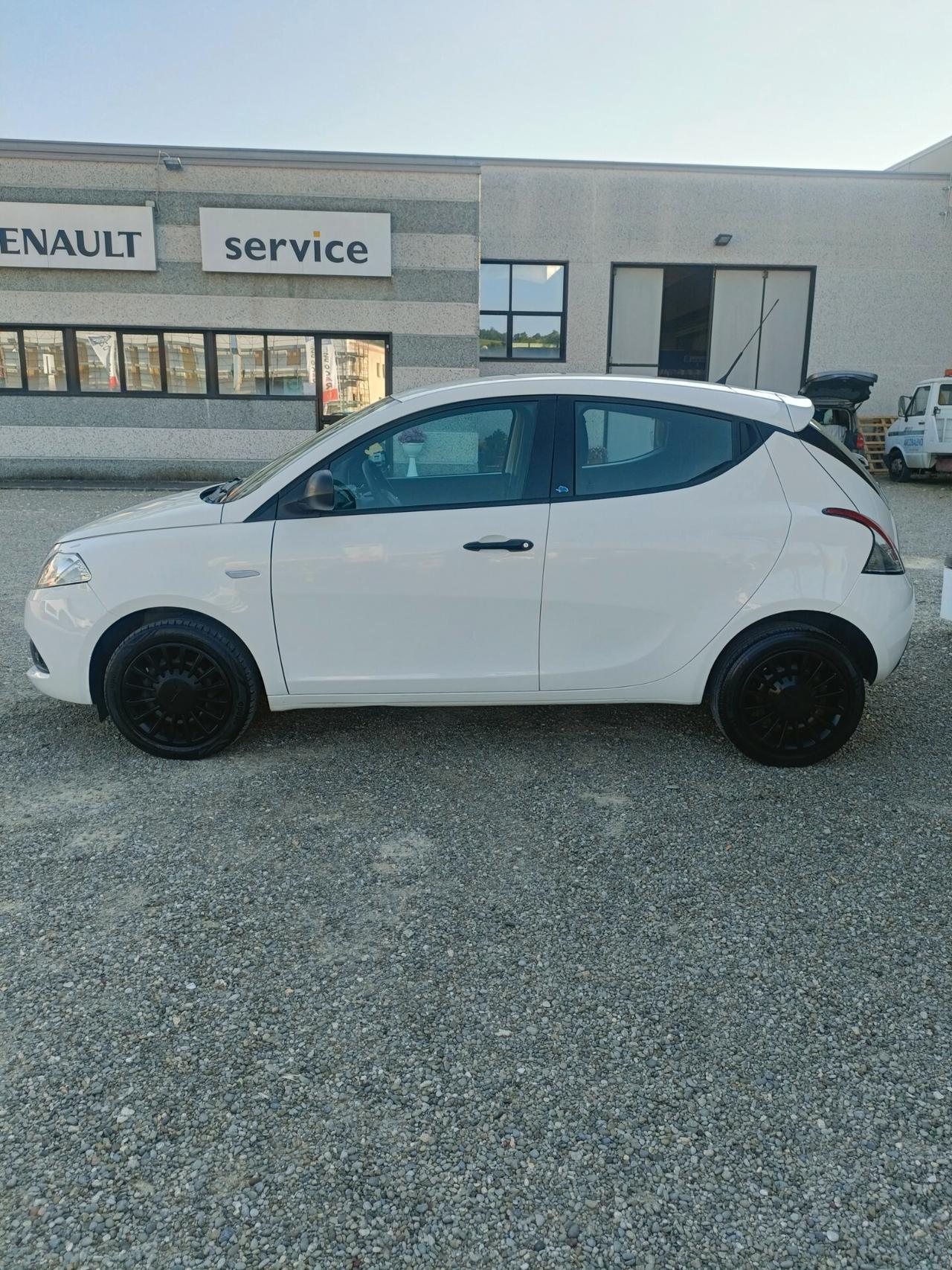 Lancia Ypsilon 1.2 69 CV 5 porte Elefantino Blu