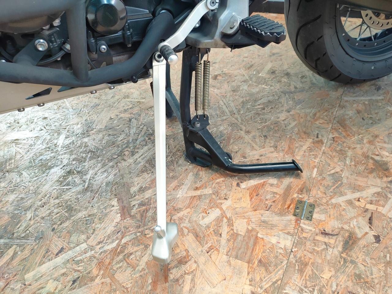 Triumph Tiger Explorer XC con tris bauletti GIVI