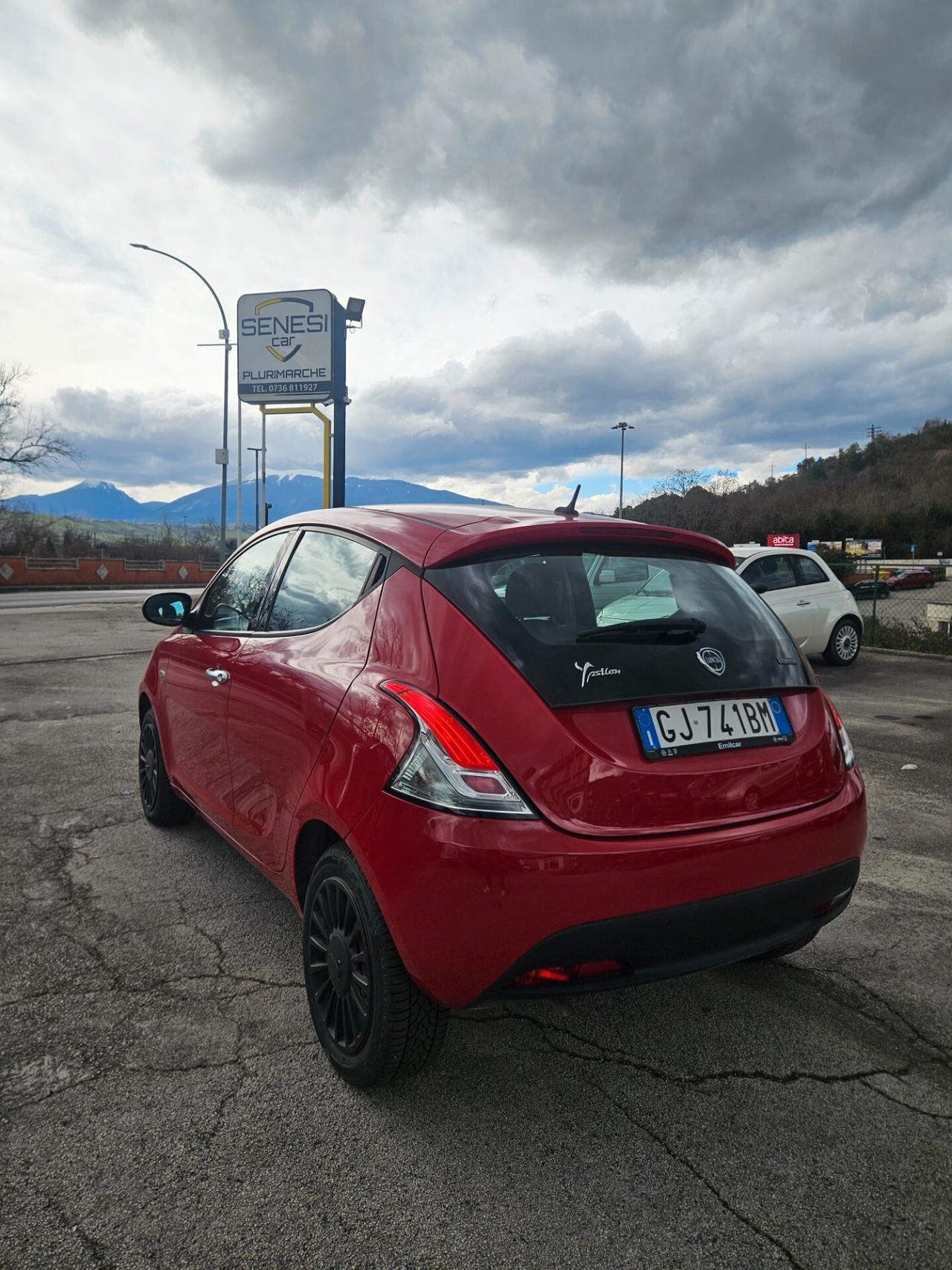 Lancia Ypsilon 1.0 FireFly 5 porte S&S Hybrid Silver