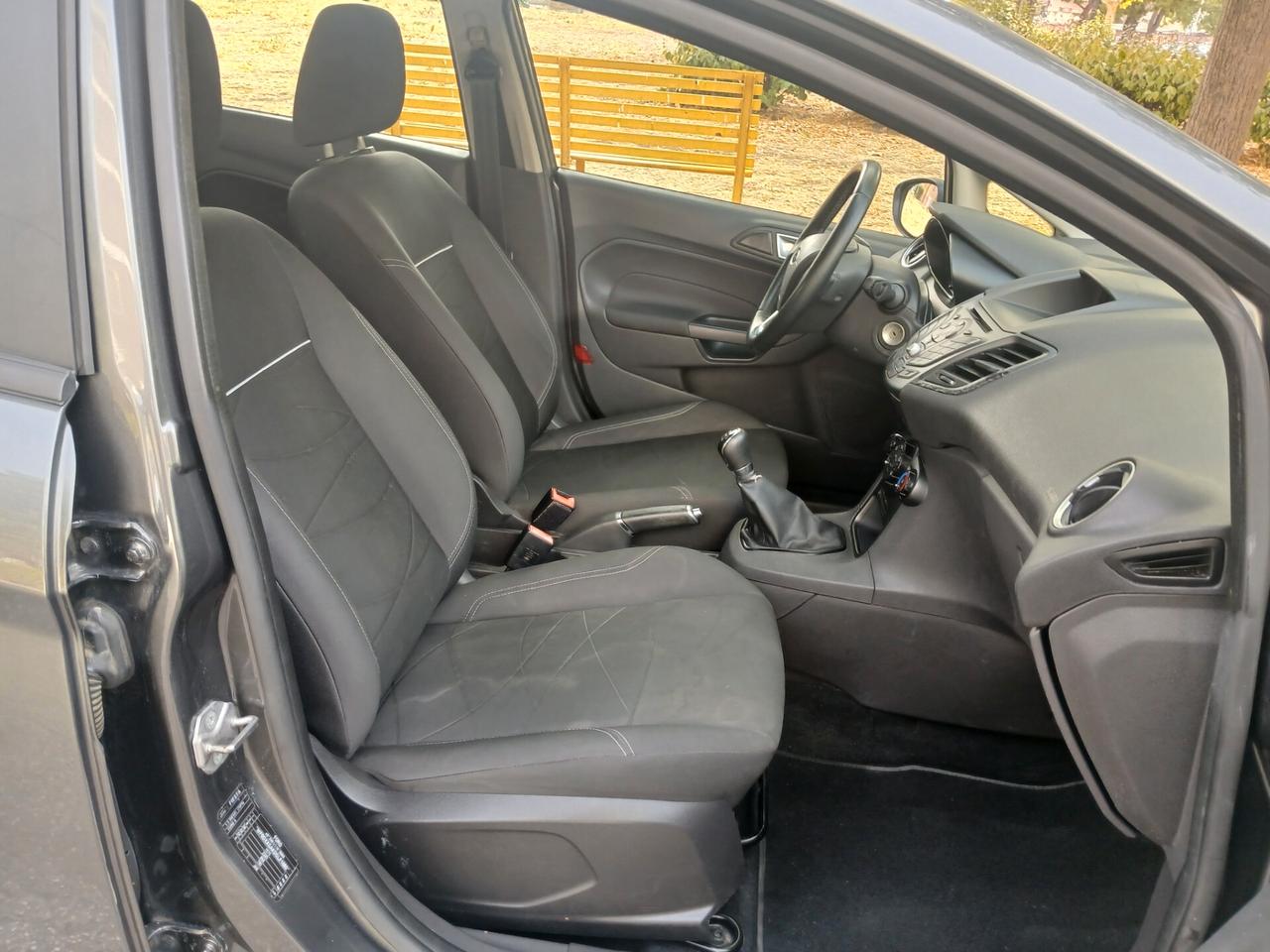 Ford Fiesta 1.5 TDCi 75CV 5 porte Titanium
