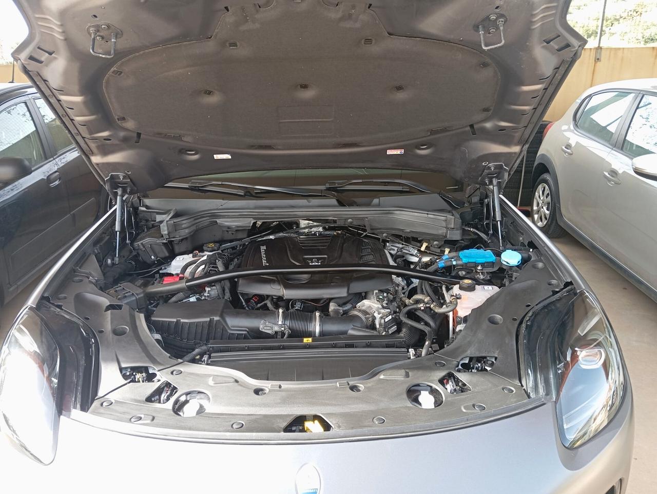 Maserati Grecale MHEV 330 CV AWD Modena (COLORE GRIO LAVA OPACO)