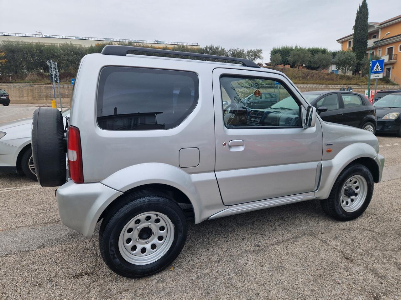 Suzuki Jimny 1.3i 16V cat 4WD JLX Special