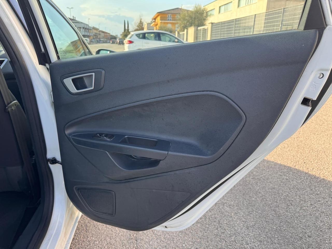 Ford Fiesta 1.4 TDCi Business GARANZIA 12 m