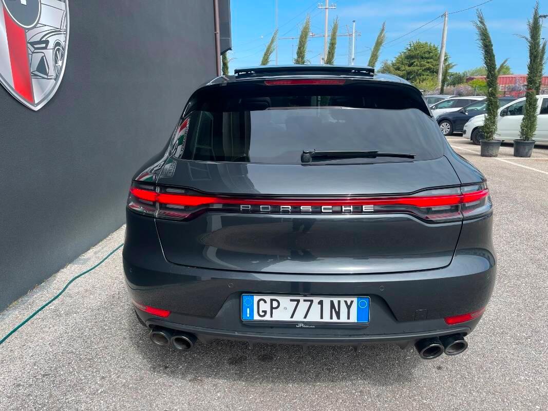 Porsche Macan 2.0 245cv RESTYLING pdk CHRONO PANORAMICO PASM