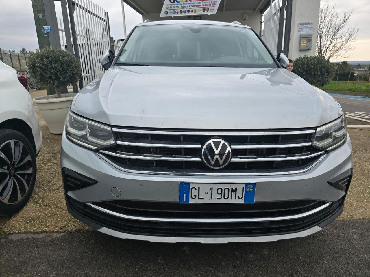 Volkswagen Tiguan 2.0 TDI 150 CV SCR DSG R-Line