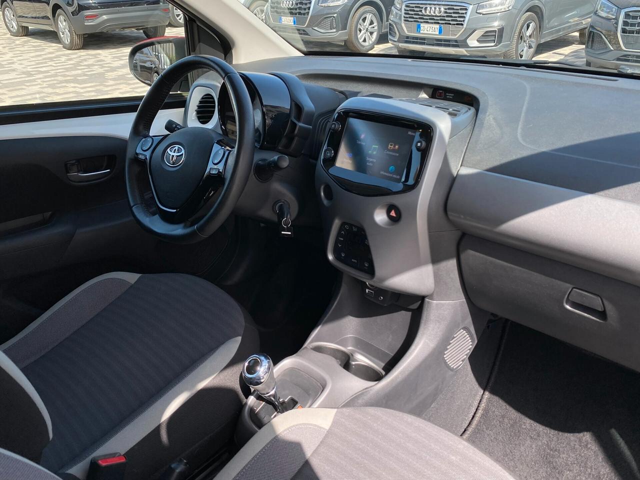 Toyota Aygo 1.0 x-play 72CV 5 porte