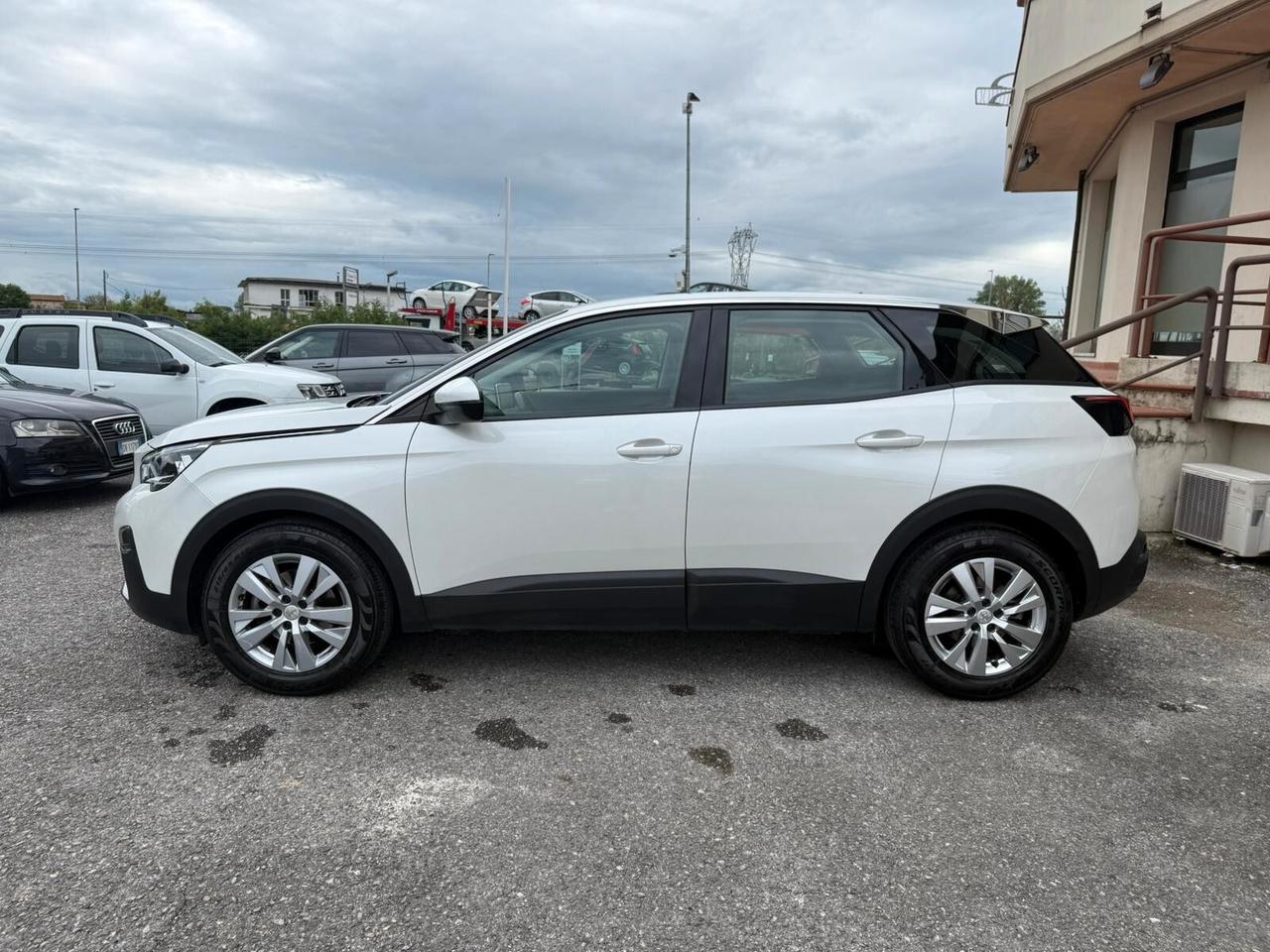 Peugeot 3008 BlueHDi 130 S&S EAT8 Business