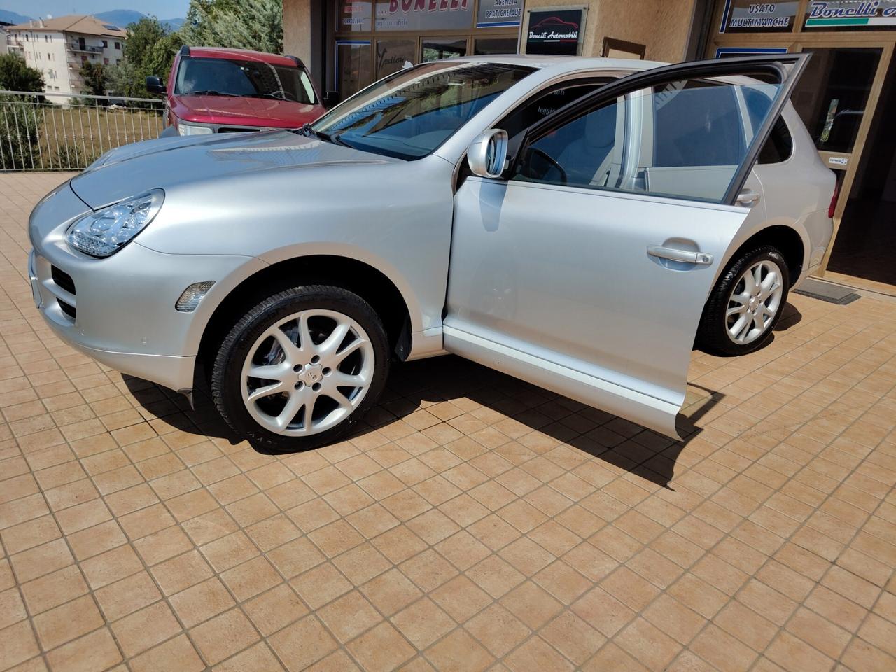 Porsche Cayenne 3.2 V6 cat