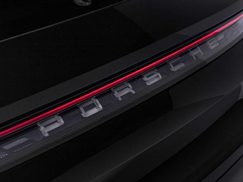 Porsche Taycan 4S Cross Turismo 571 cv - IVA Esposta