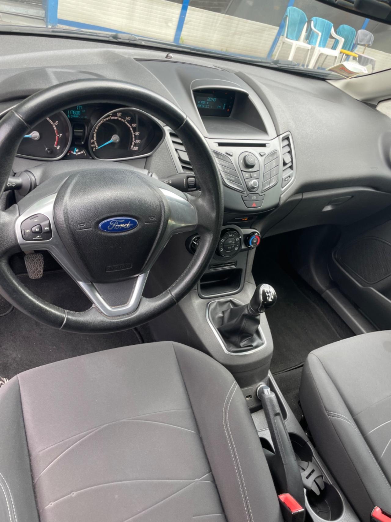 Ford Fiesta 1.2 60CV 5 porte Titanium