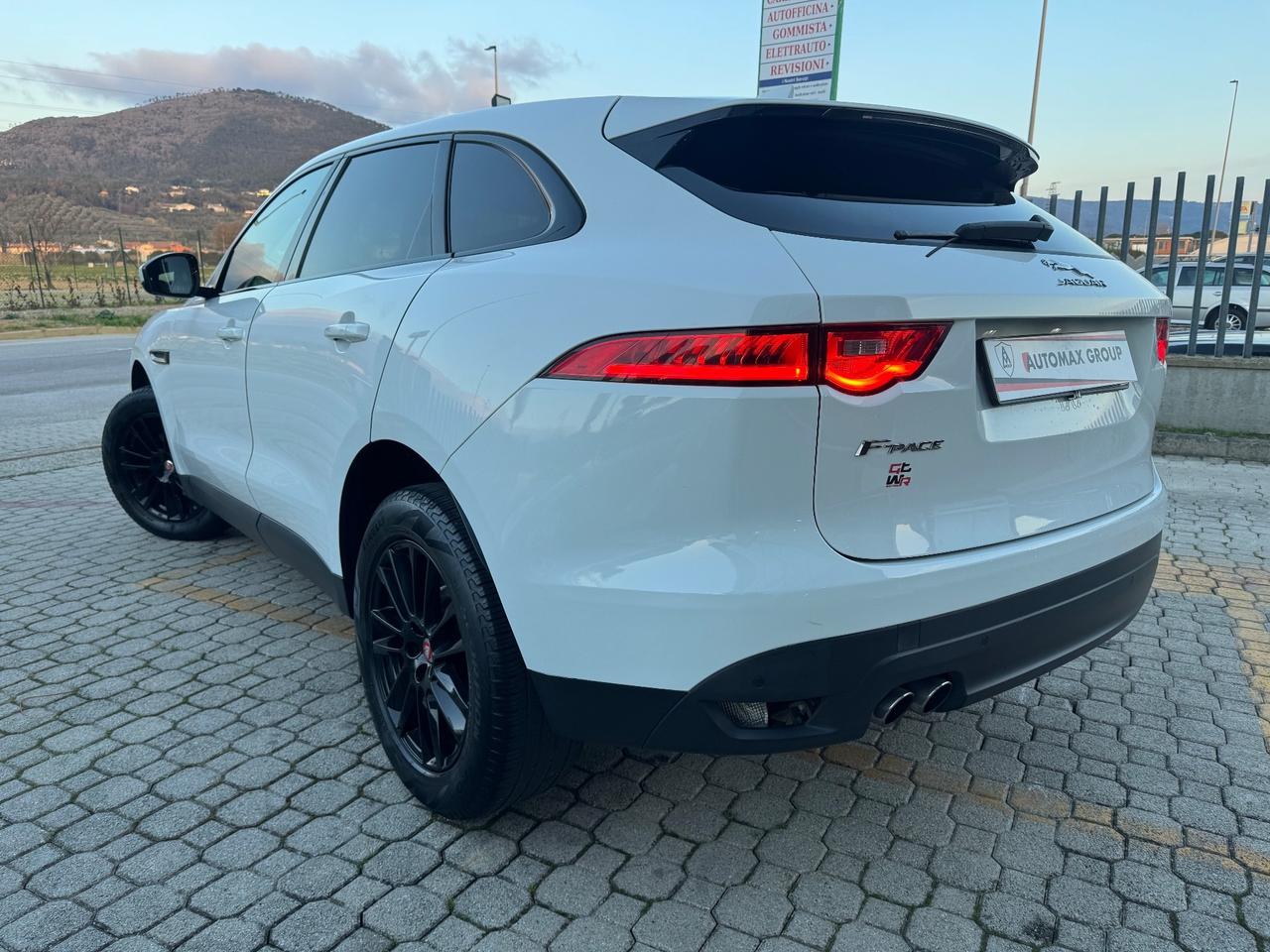 Jaguar F-Pace 2.0 D 180 CV AWD aut. Portfolio