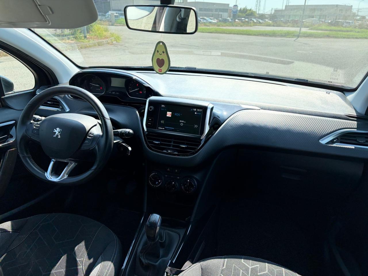 Peugeot 2008 1.2 benzina 2019 110.000km S&S Allure