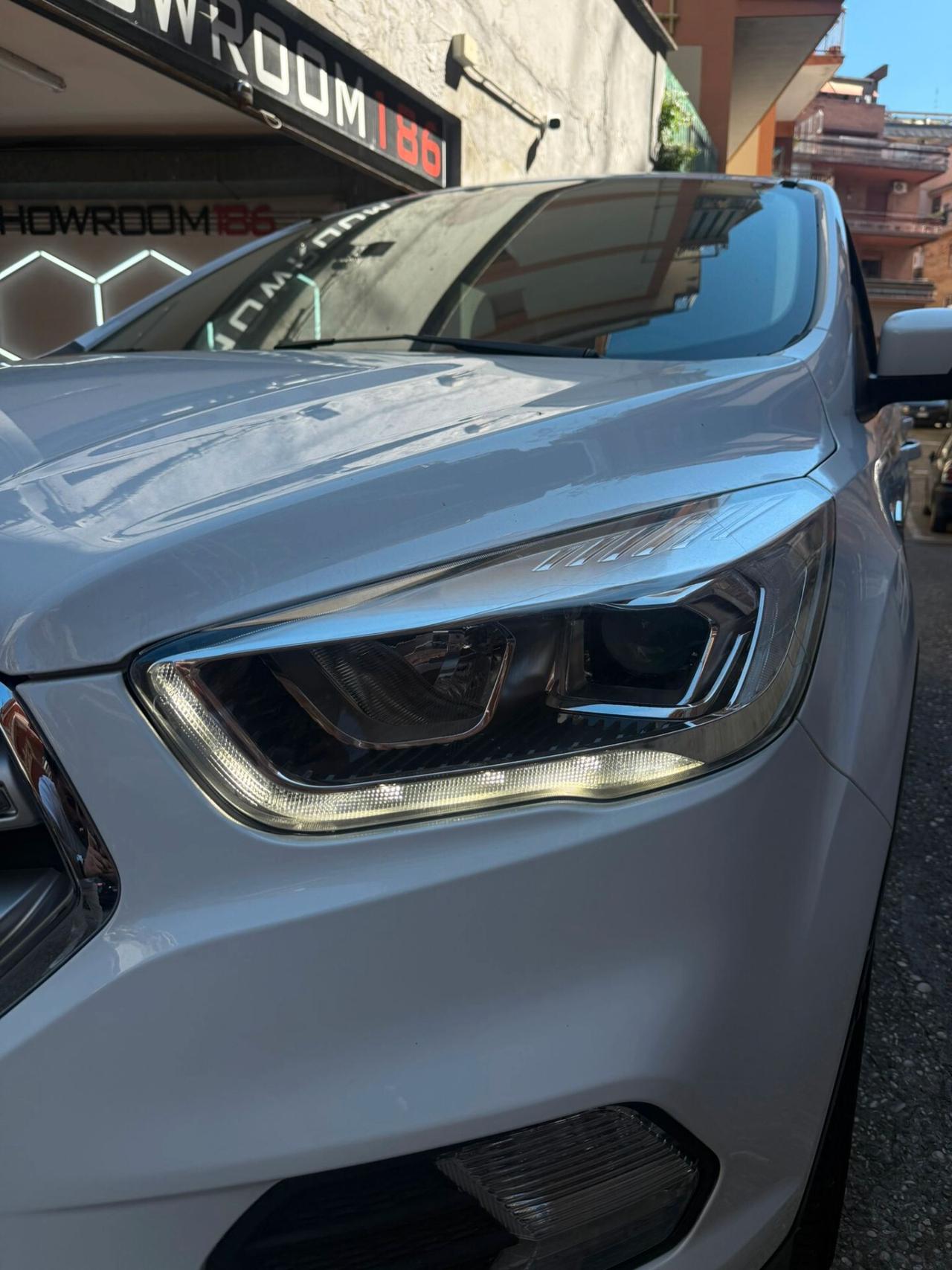 Ford Kuga 1.5 TDCI 120 CV S&S 2WD Powershift Edition