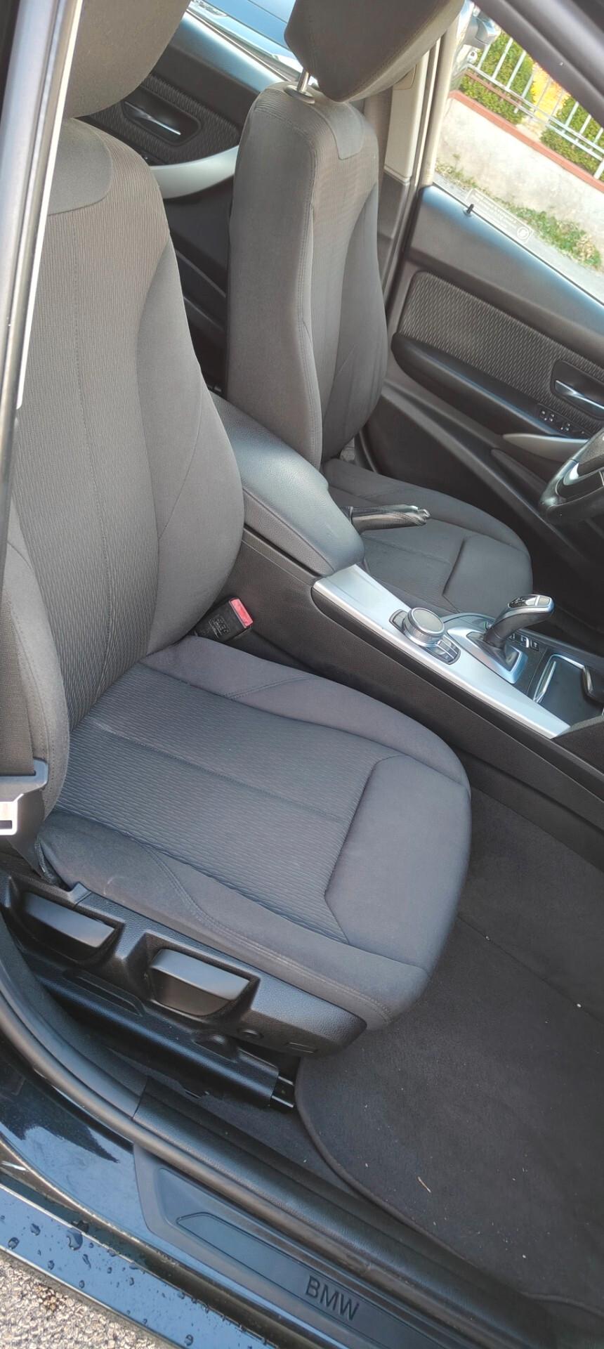 Bmw 320 320d Efficient Dynamics Touring Business Advantage aut.