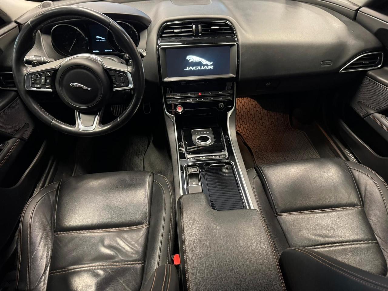 Jaguar XE 2.0 D 180 CV AWD aut. Prestige Business Edition