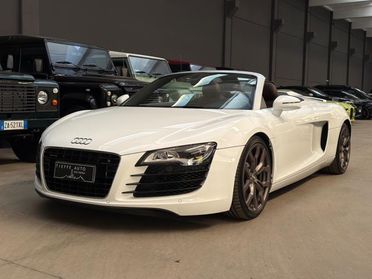 AUDI R8 Spyder 4.2 V8 FSI quattro R tronic