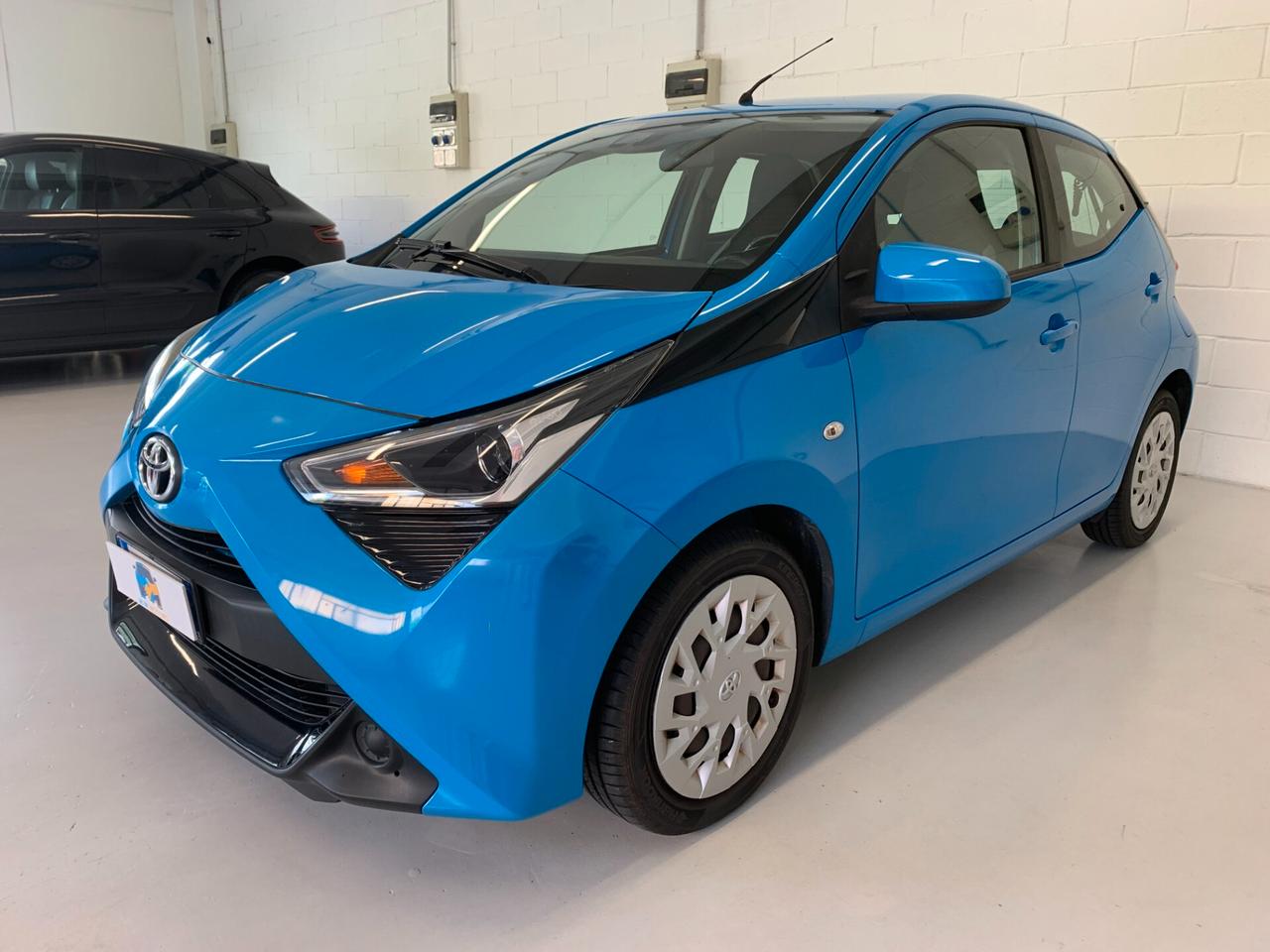 Toyota Aygo 1.0 VVT-i 69 CV 5 porte x-business