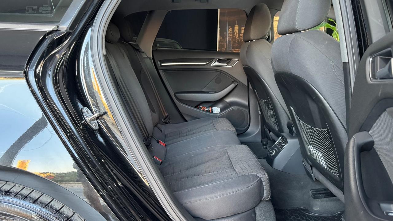 Audi A3 SPB 2.0 TDI S-Line Tetto Apribile-2018