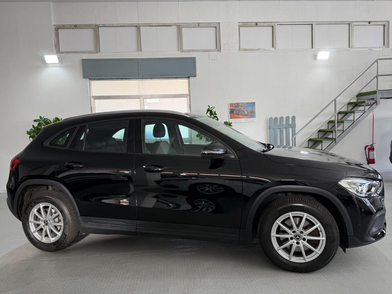 Mercedes-benz GLA 200 d Aziendale Automatic Business Extra