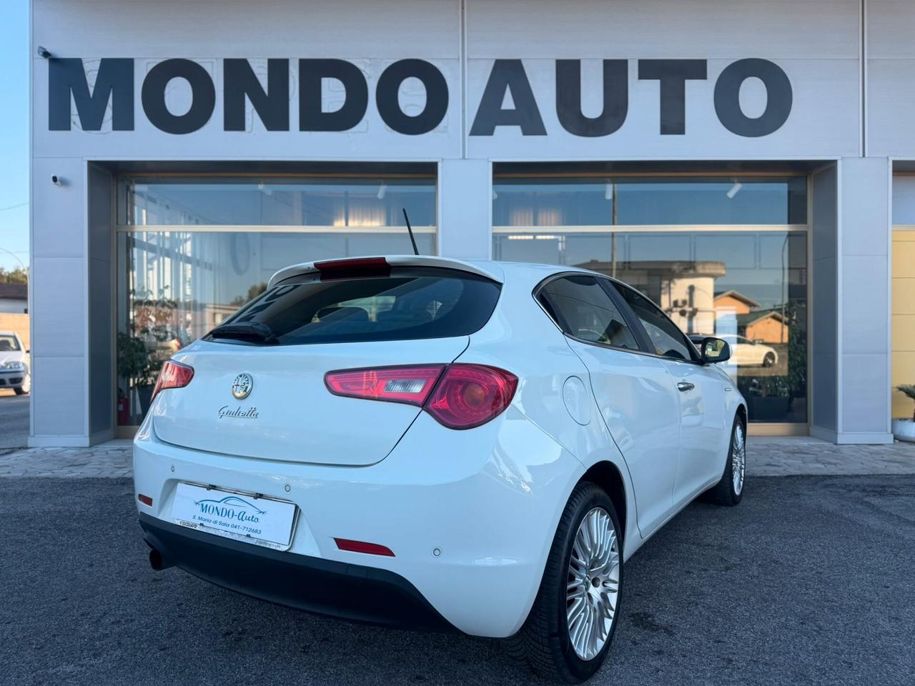 Alfa R. Giulietta 1.6 JTDm-2 105 CV Distinctive